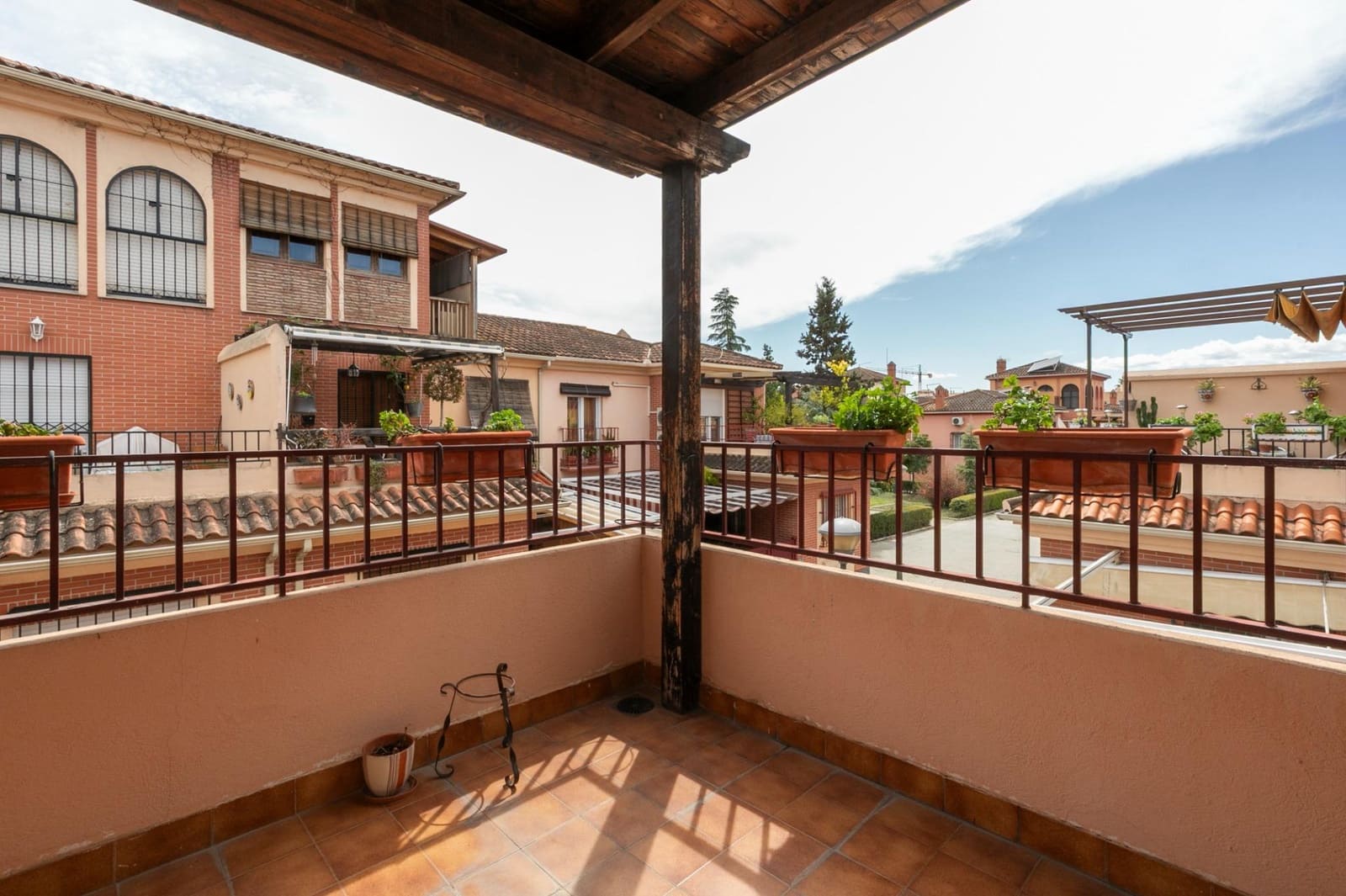 5 chambre Villa/Maison Mitoyenne à vendre à Grenade ville avec garage - 365 000 € (Ref: 9714893)