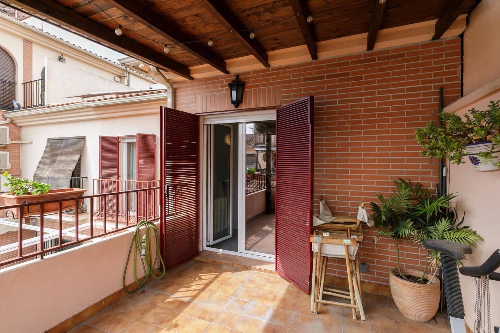 5 chambre Villa/Maison Mitoyenne à vendre à Grenade ville avec garage - 365 000 € (Ref: 9714893)