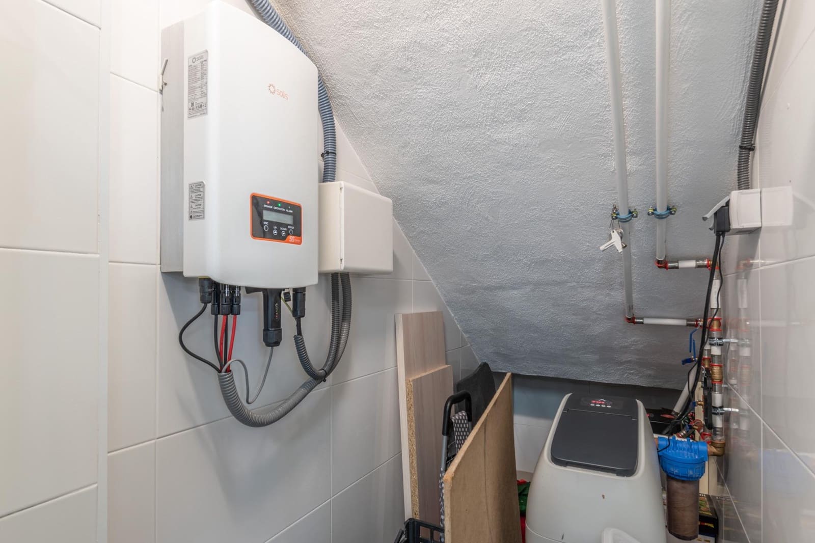 4 bedroom Villa for sale in Peligros with garage - € 349,000 (Ref: 9714895)