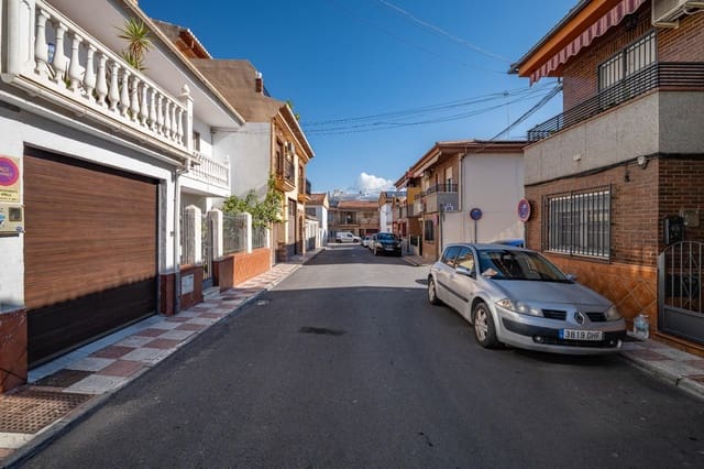 5 quarto Moradia para venda em Armilla com garagem - 329 900 € (Ref: 9714896)