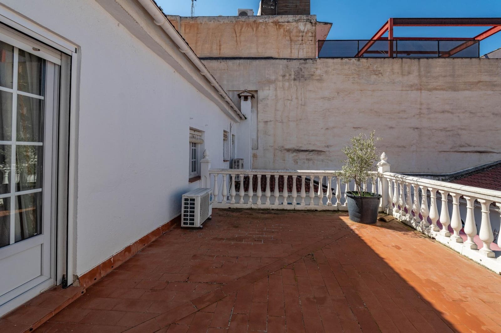 5 quarto Moradia para venda em Armilla com garagem - 329 900 € (Ref: 9714896)