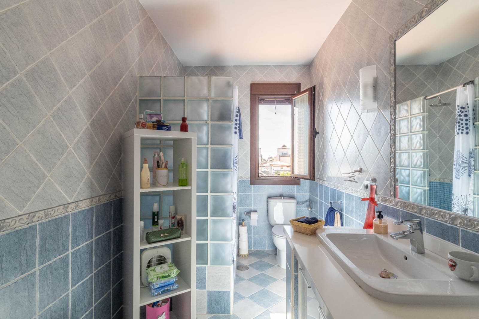 3 slaapkamer Villa te koop in Albolote met zwembad garage - € 455.000 (Ref: 9714897)