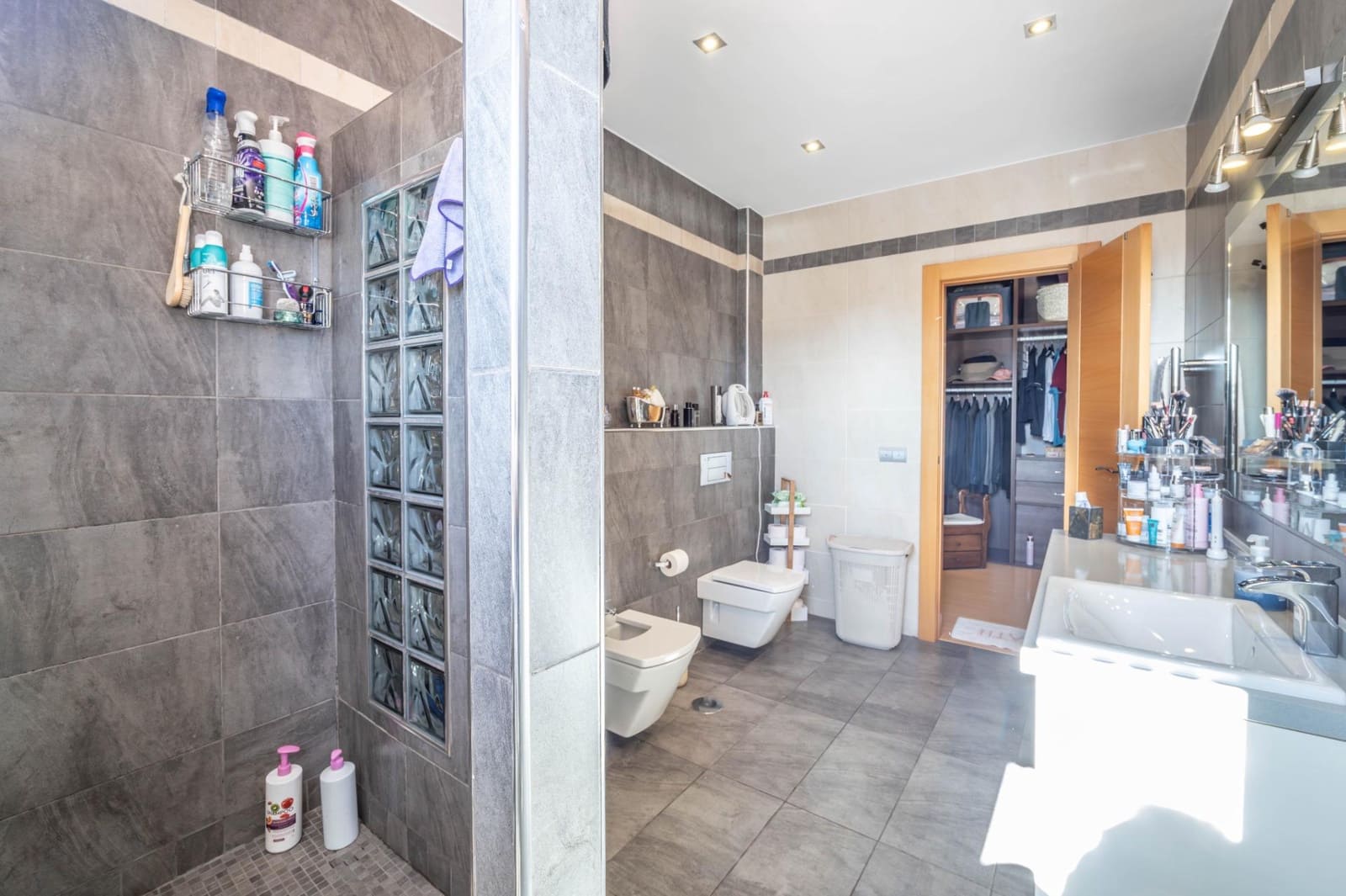 3 slaapkamer Villa te koop in Albolote met zwembad garage - € 455.000 (Ref: 9714897)