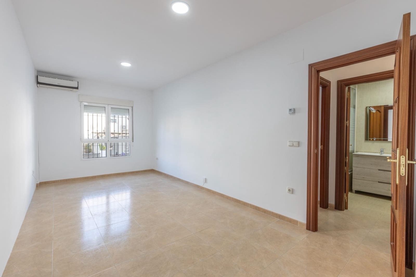 2 bedroom Flat for sale in Alhendin - € 165,000 (Ref: 9719882)