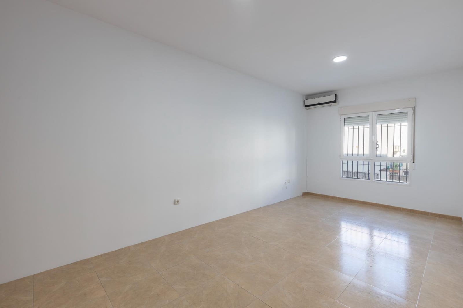 2 bedroom Flat for sale in Alhendin - € 165,000 (Ref: 9719882)