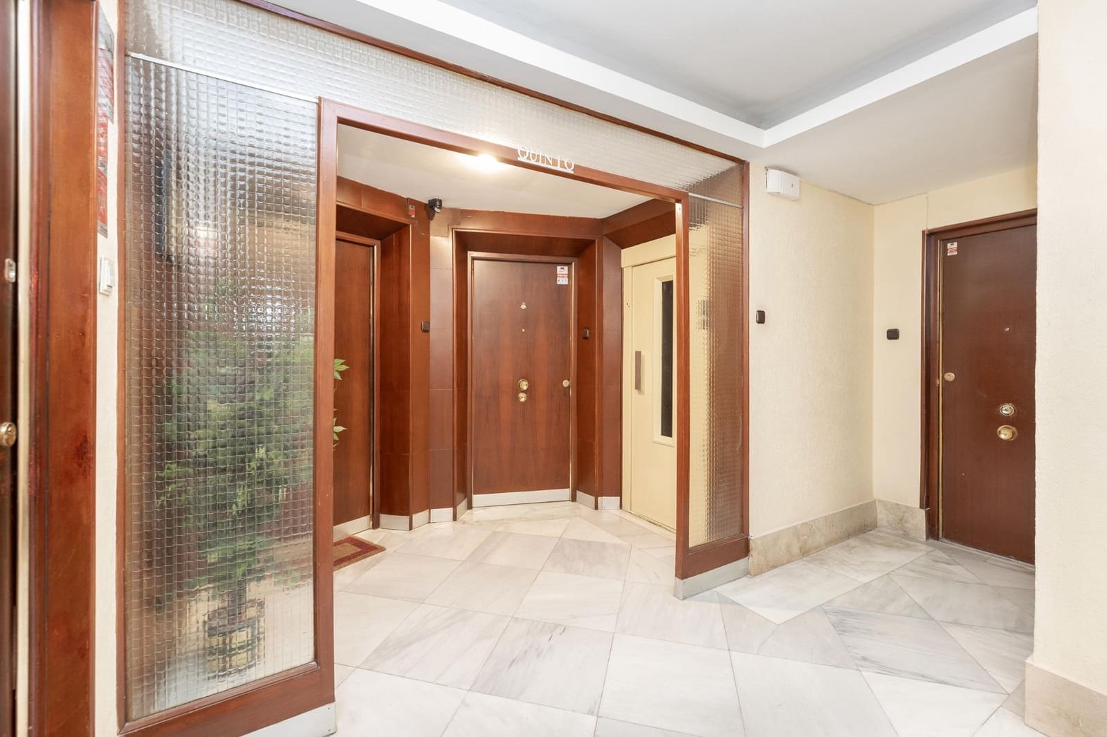 4 bedroom Flat for sale in Granada city - € 419,000 (Ref: 9719883)