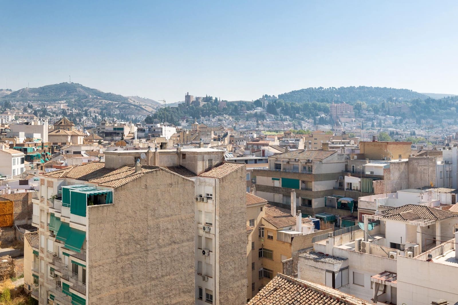 4 bedroom Flat for sale in Granada city - € 419,000 (Ref: 9719883)