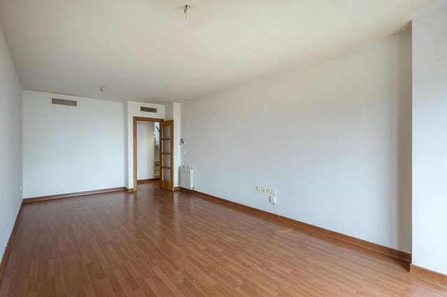 3 bedroom Penthouse for sale in Granada city with pool garage - € 397,500 (Ref: 9719884)