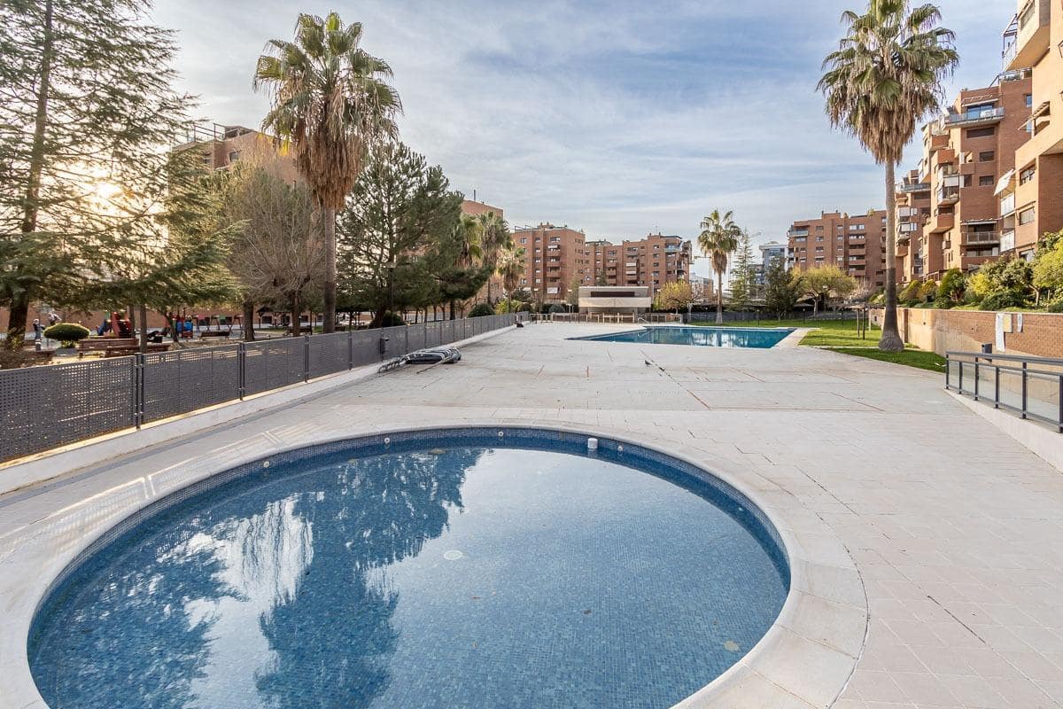 4 camera da letto Appartamento in vendita in Granada citta con piscina garage - 540.000 € (Rif: 9726618)