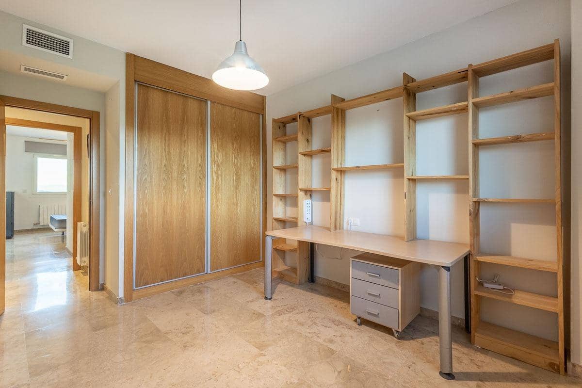 3 bedroom Flat for sale in Atarfe with pool garage - € 199,500 (Ref: 9726619)