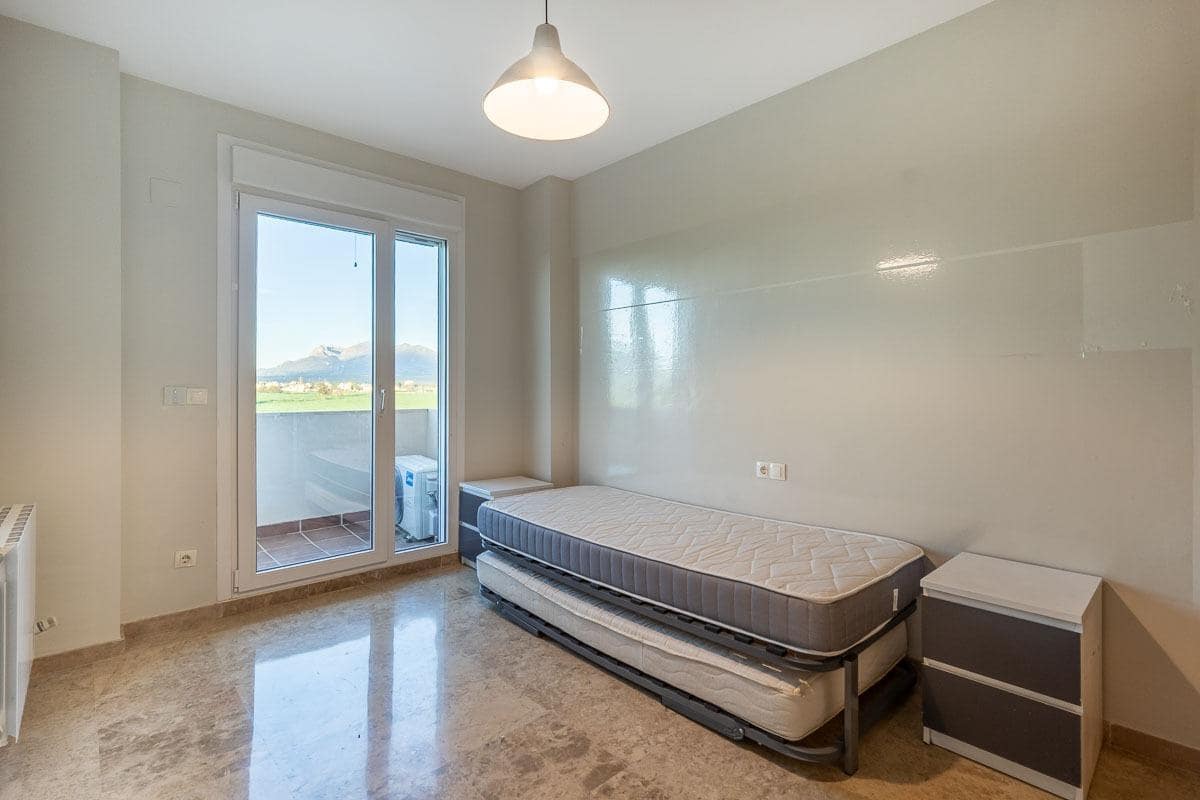 3 bedroom Flat for sale in Atarfe with pool garage - € 199,500 (Ref: 9726619)