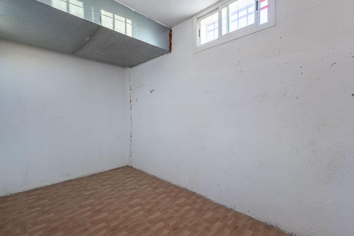 3 bedroom Flat for sale in Atarfe with pool garage - € 199,500 (Ref: 9726619)