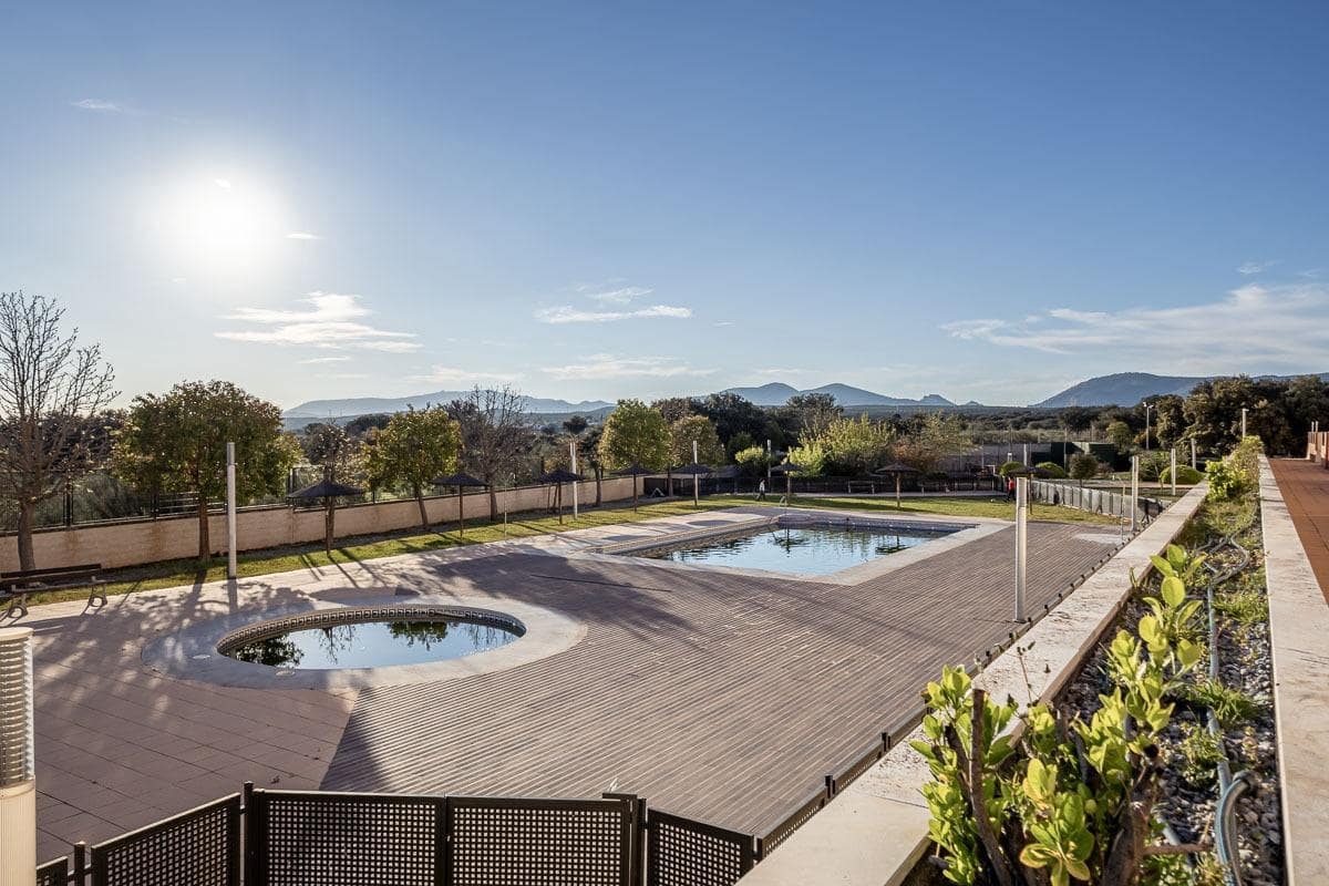 3 bedroom Flat for sale in Atarfe with pool garage - € 199,500 (Ref: 9726619)