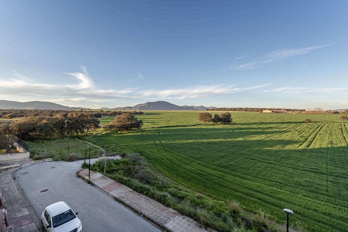 3 bedroom Flat for sale in Atarfe with pool garage - € 199,500 (Ref: 9726619)