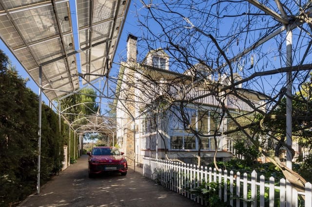 7 slaapkamer Villa te koop in Atarfe met zwembad garage - € 695.000 (Ref: 9726620)