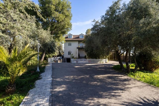 7 slaapkamer Villa te koop in Atarfe met zwembad garage - € 695.000 (Ref: 9726620)