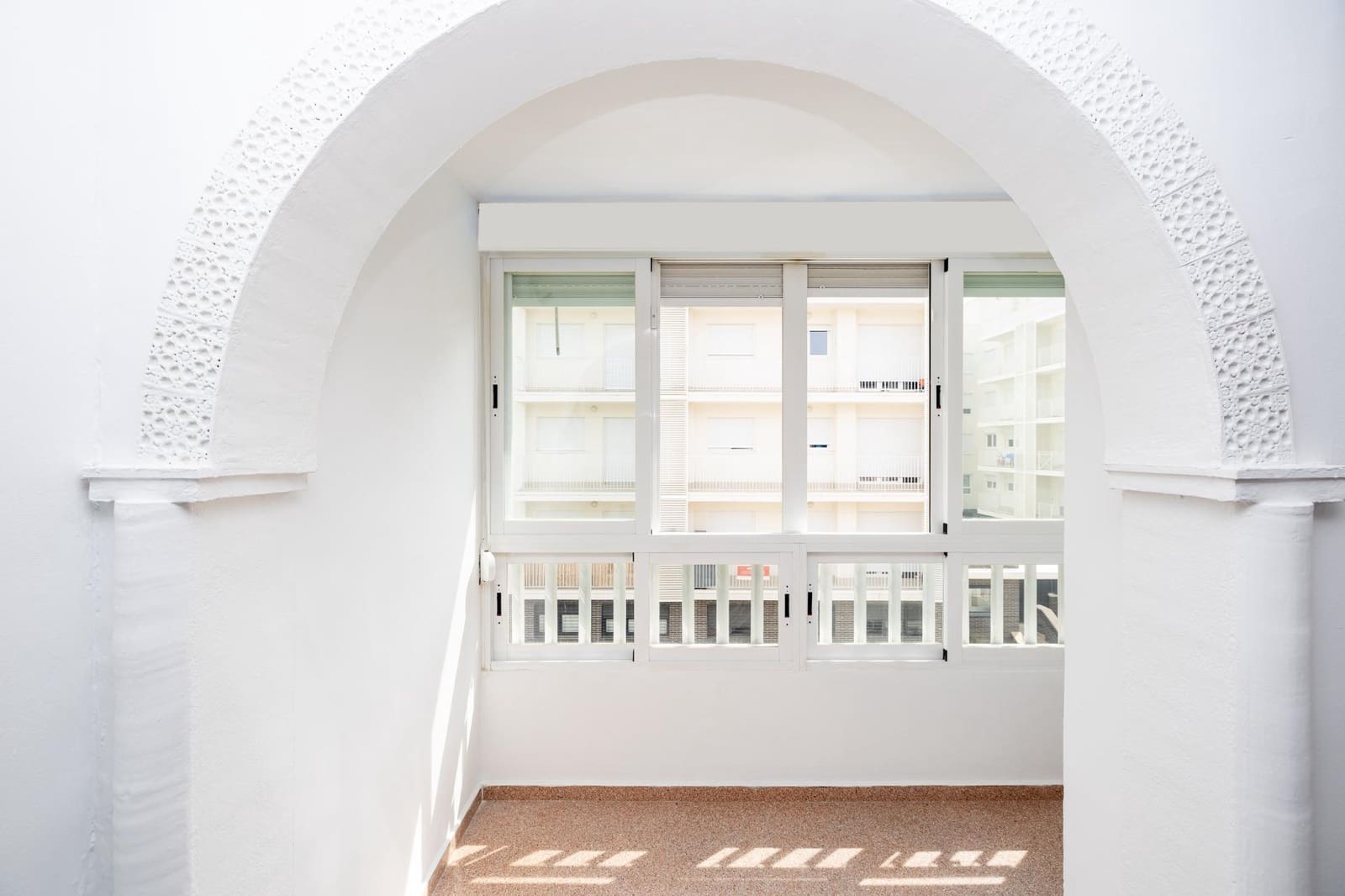 3 bedroom Flat for sale in Granada city with garage - € 130,000 (Ref: 9732066)