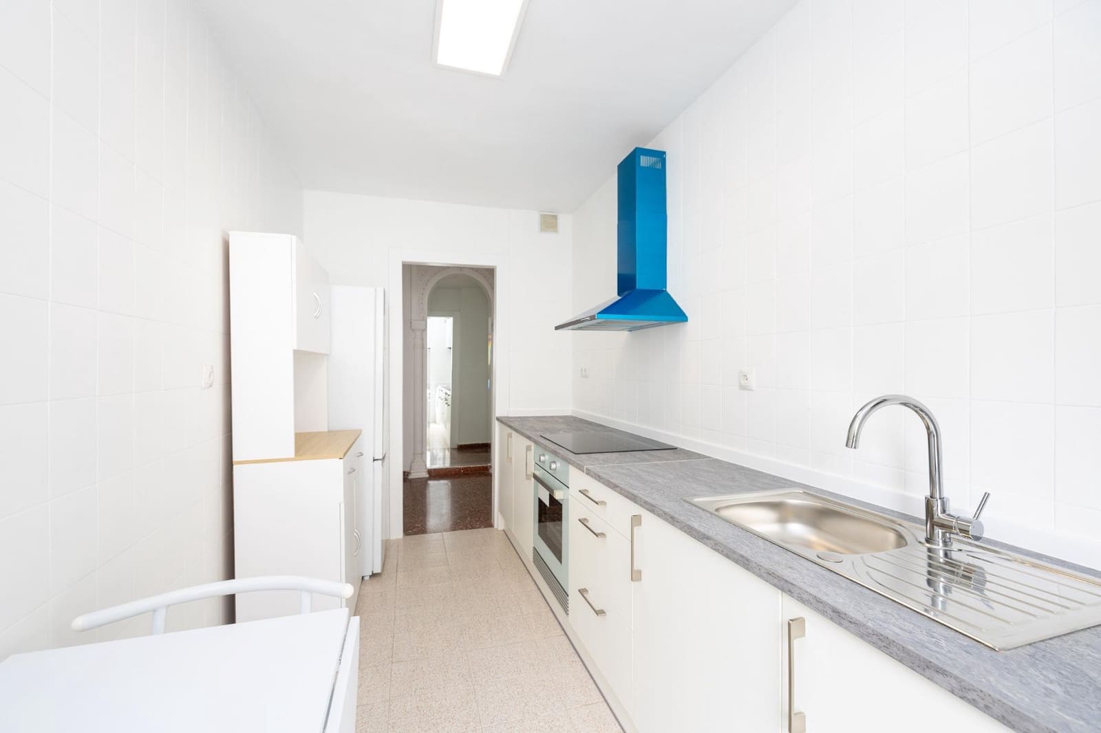 3 bedroom Flat for sale in Granada city with garage - € 130,000 (Ref: 9732066)