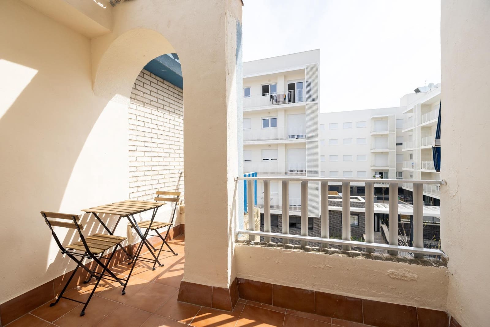 3 bedroom Flat for sale in Granada city with garage - € 130,000 (Ref: 9732066)