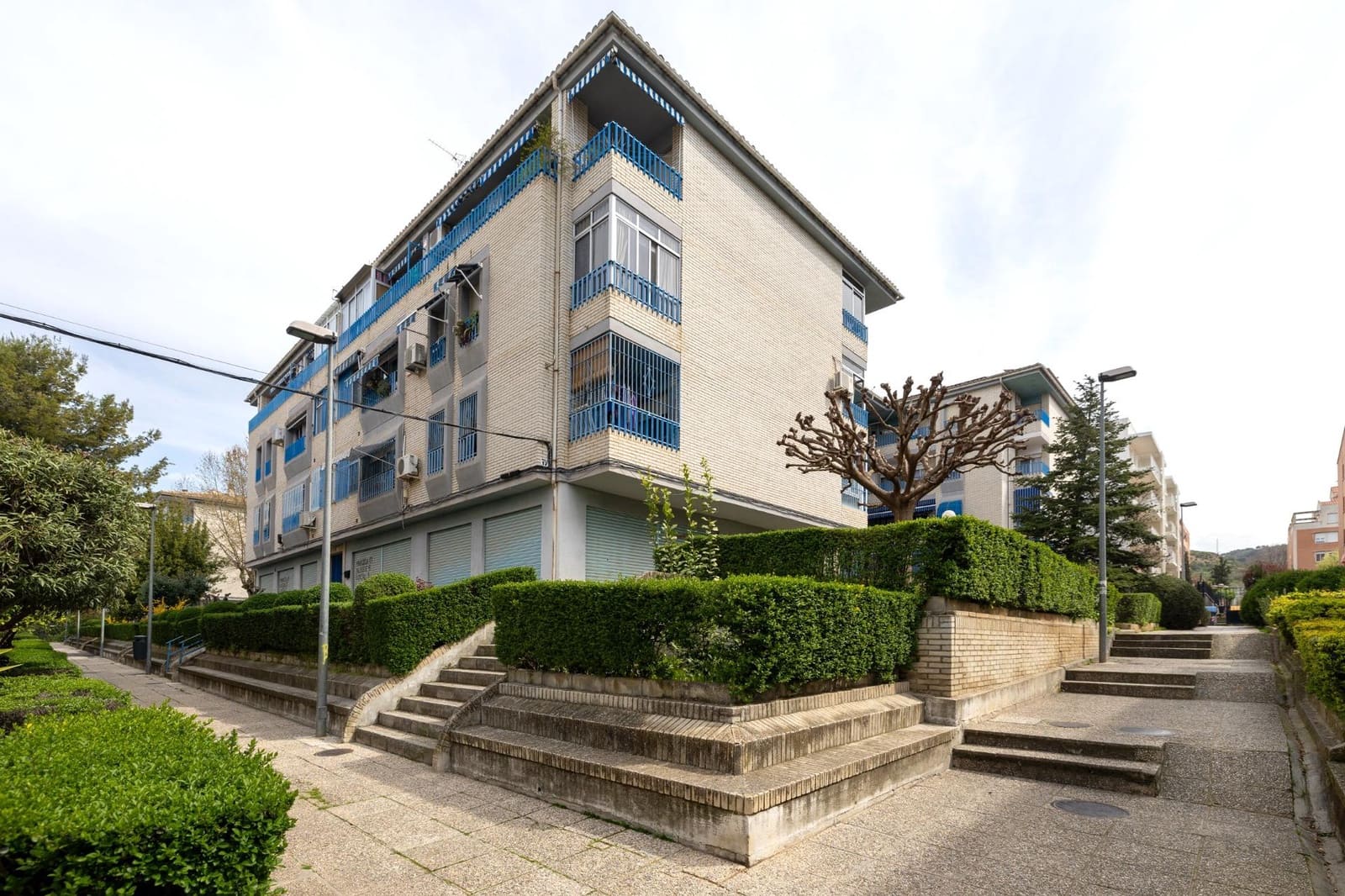 3 bedroom Flat for sale in Granada city with garage - € 130,000 (Ref: 9732066)