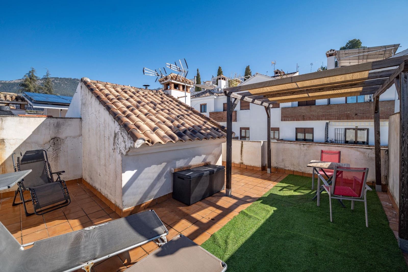 4 slaapkamer Huis te koop in Viznar met zwembad garage - € 214.900 (Ref: 9733860)