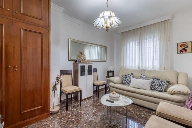 4 sypialnia Dom szeregowy na sprzedaż w Miasto Grenada z garażem - 595 000 € (Ref: 9733861)