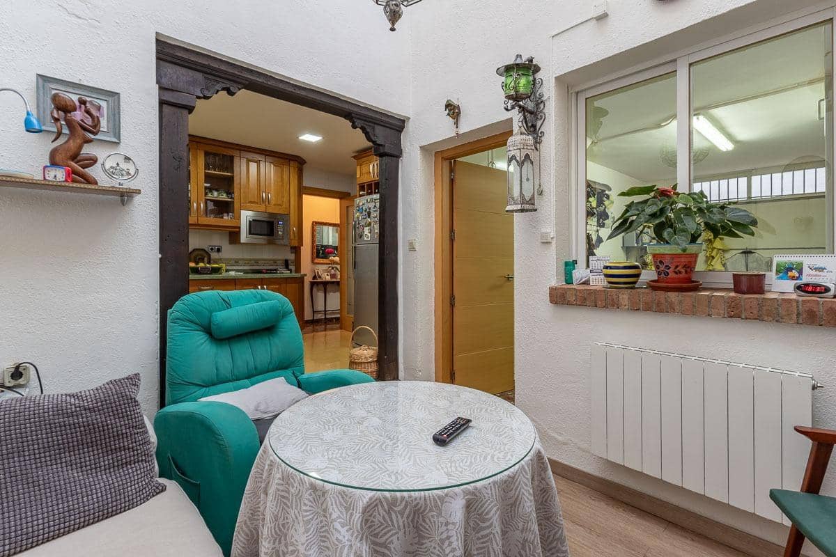 4 sypialnia Dom szeregowy na sprzedaż w Miasto Grenada z garażem - 595 000 € (Ref: 9733861)