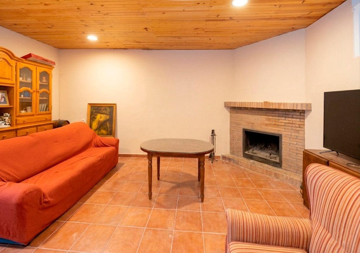 3 bedroom Terraced Villa for sale in Cenes de la Vega with garage - € 215,000 (Ref: 9735551)