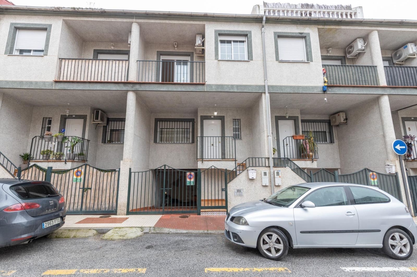 3 bedroom Terraced Villa for sale in Maracena with garage - € 279,900 (Ref: 9735552)