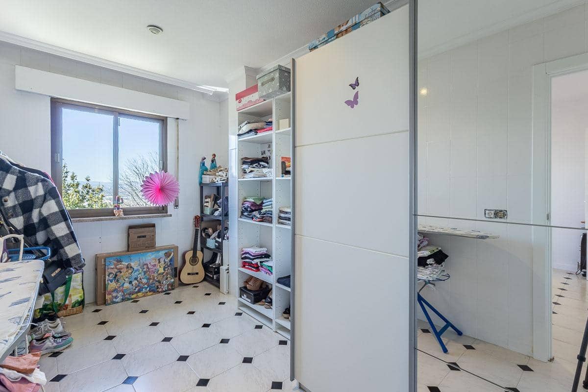 Chalet de 4 habitaciones en Monachil en venta con garaje - 315.000 € (Ref: 9738530)