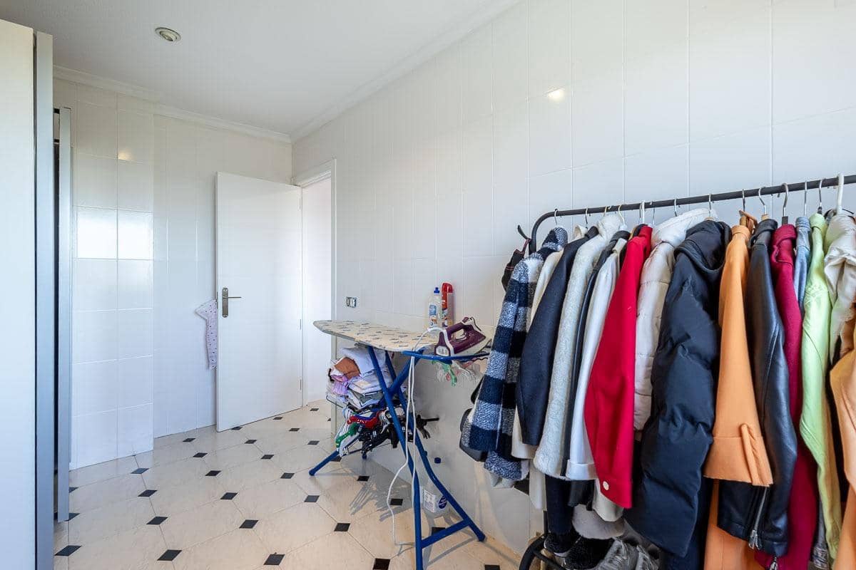 Chalet de 4 habitaciones en Monachil en venta con garaje - 315.000 € (Ref: 9738530)