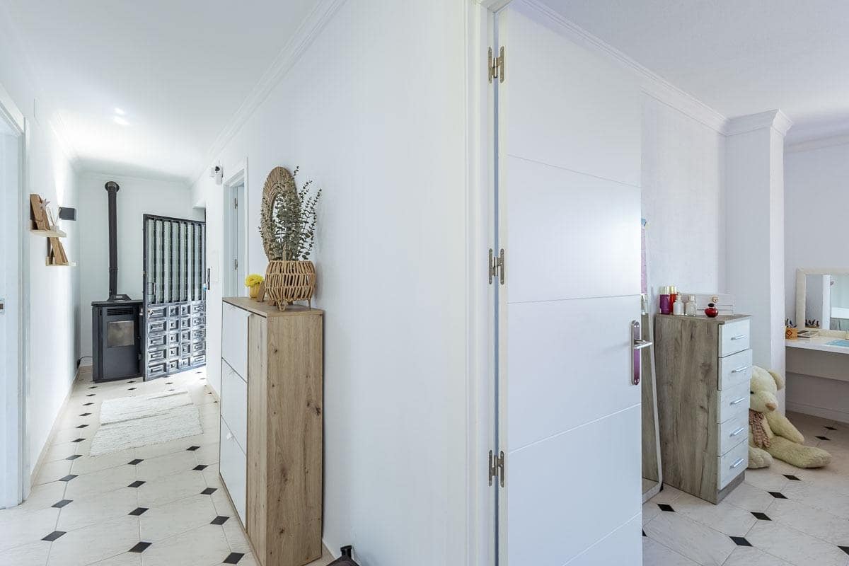 Chalet de 4 habitaciones en Monachil en venta con garaje - 315.000 € (Ref: 9738530)