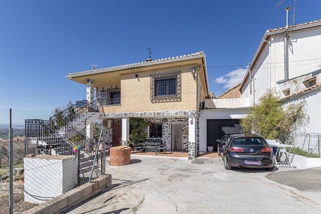 Chalet de 4 habitaciones en Monachil en venta con garaje - 315.000 € (Ref: 9738530)