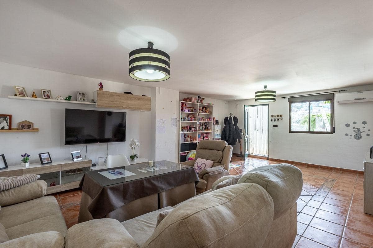 Chalet de 4 habitaciones en Monachil en venta con garaje - 315.000 € (Ref: 9738530)