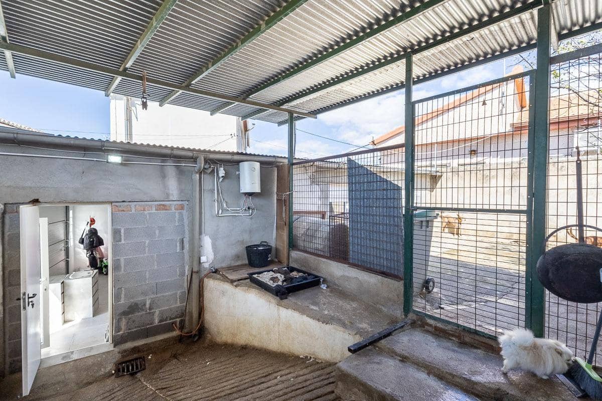 Chalet de 4 habitaciones en Monachil en venta con garaje - 315.000 € (Ref: 9738530)