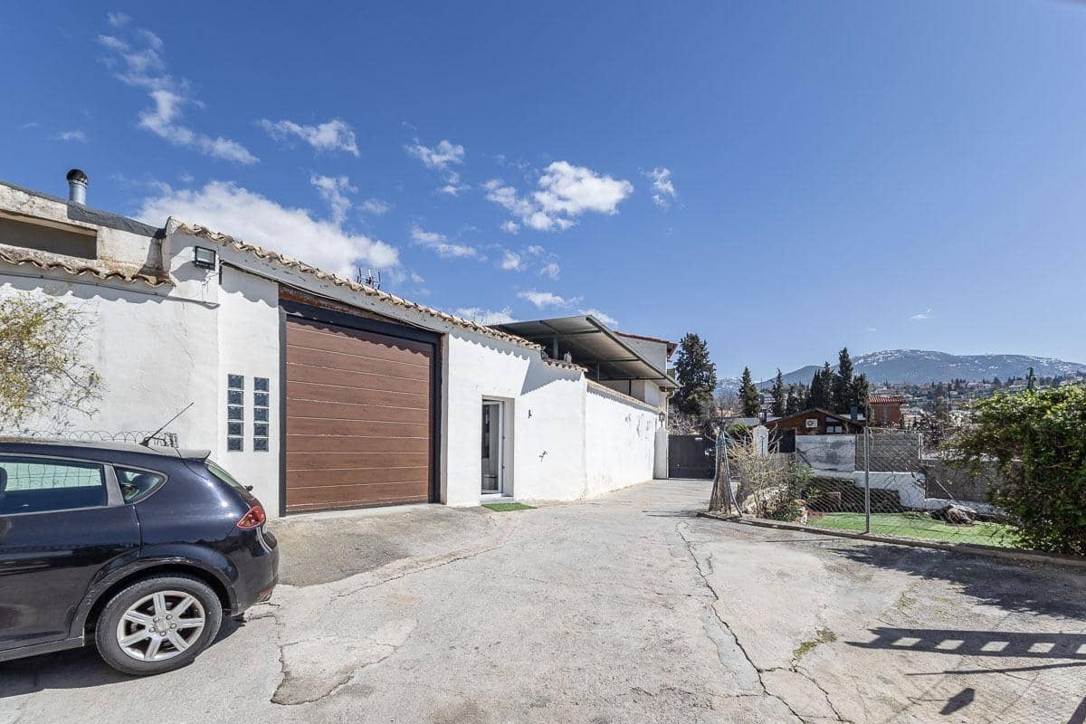 Chalet de 4 habitaciones en Monachil en venta con garaje - 315.000 € (Ref: 9738530)