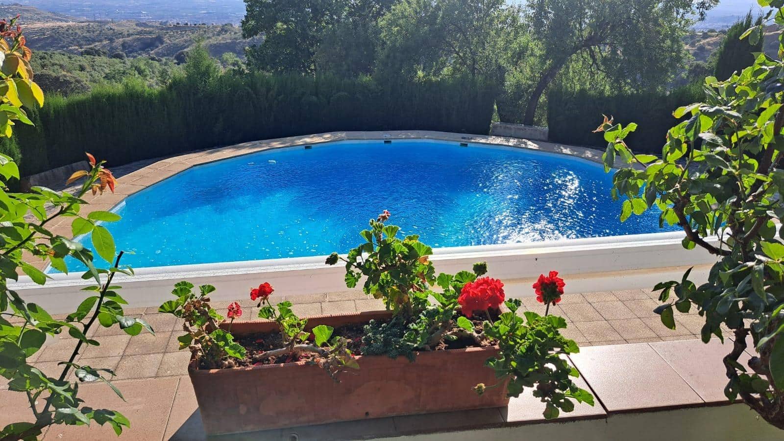 Finca/Casa Rural de 4 habitaciones en Granada ciudad en venta con garaje - 599.900 € (Ref: 9743107)