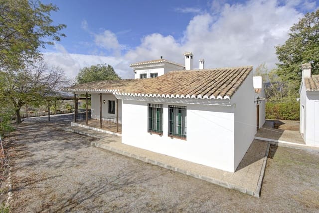 Finca/Casa Rural de 4 habitaciones en Granada ciudad en venta con garaje - 599.900 € (Ref: 9743107)