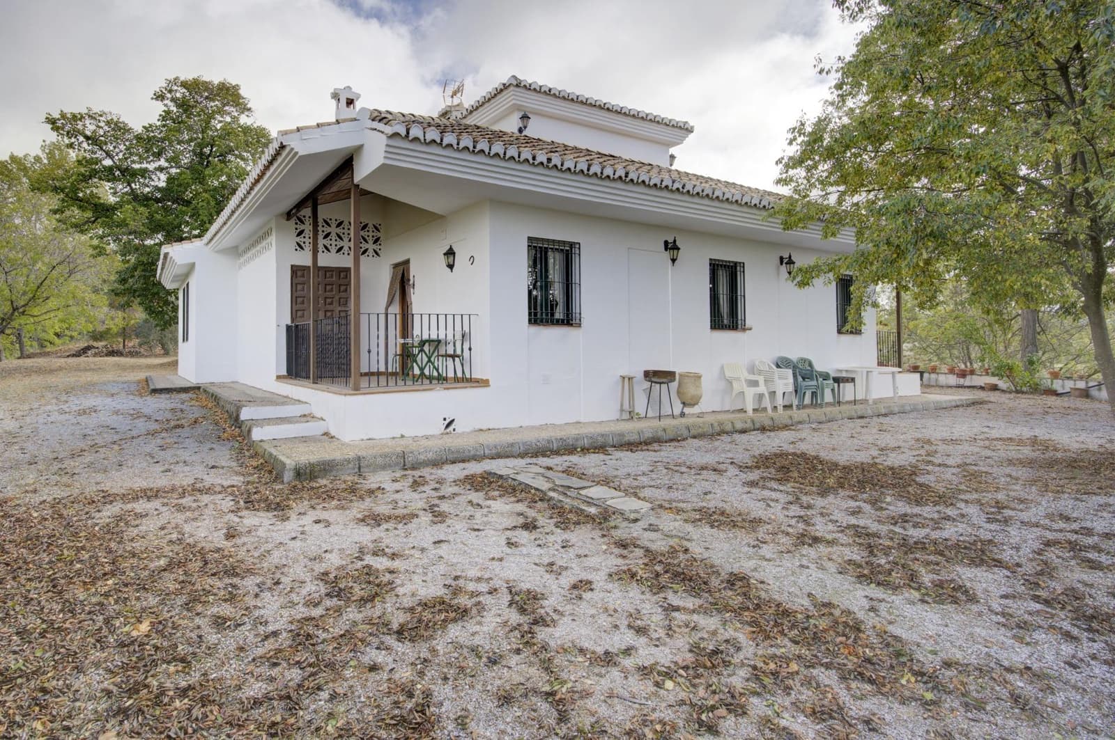 Finca/Casa Rural de 4 habitaciones en Granada ciudad en venta con garaje - 599.900 € (Ref: 9743107)