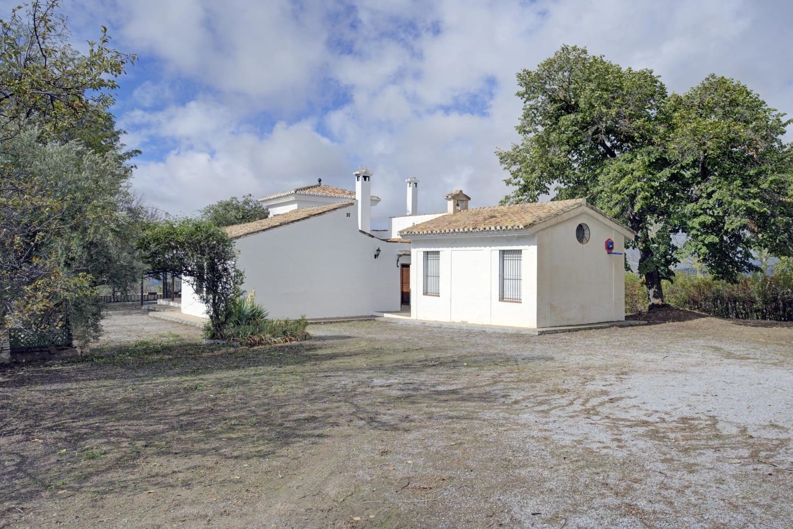 Finca/Casa Rural de 4 habitaciones en Granada ciudad en venta con garaje - 599.900 € (Ref: 9743107)