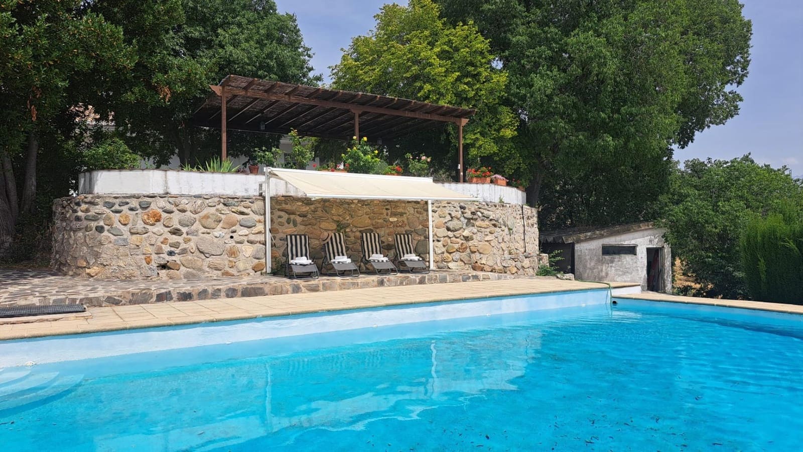 Finca/Casa Rural de 4 habitaciones en Granada ciudad en venta con garaje - 599.900 € (Ref: 9743107)