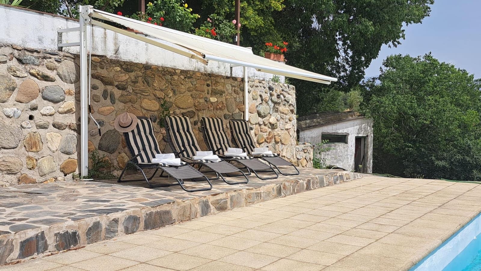 Finca/Casa Rural de 4 habitaciones en Granada ciudad en venta con garaje - 599.900 € (Ref: 9743107)