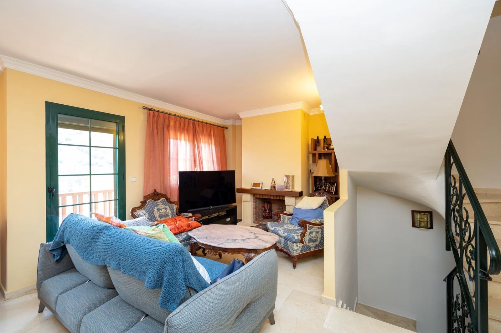 5 bedroom Terraced Villa for sale in Granada city with pool garage - € 540,000 (Ref: 9747874)