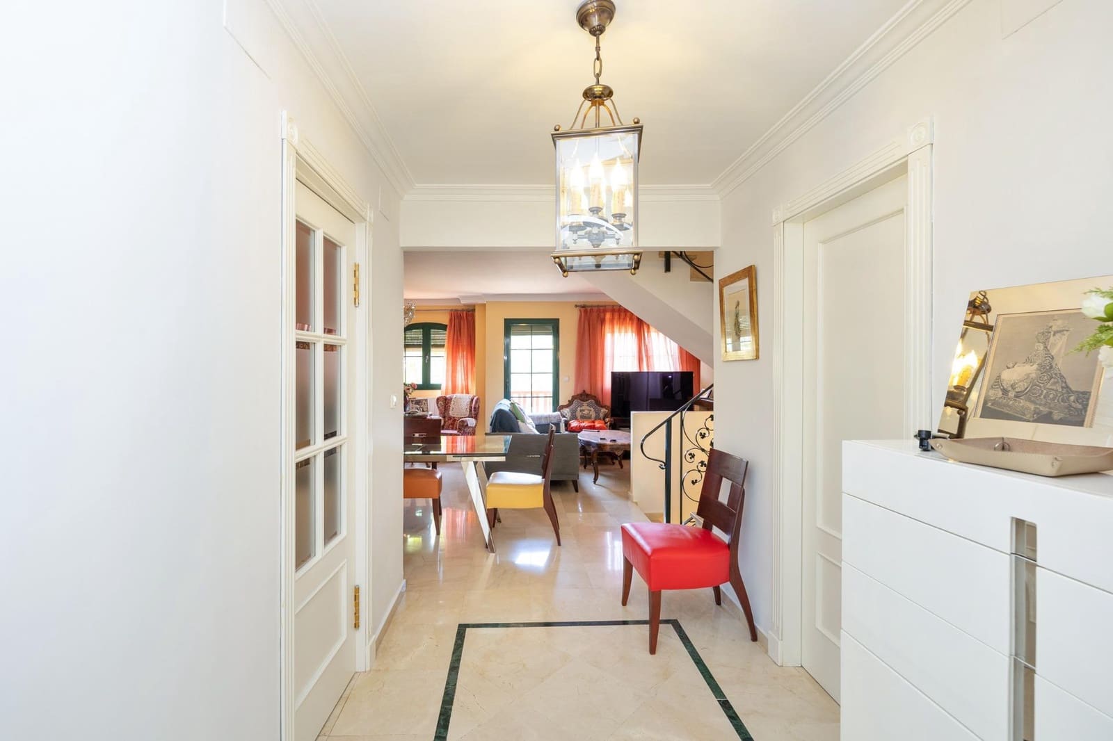 5 bedroom Terraced Villa for sale in Granada city with pool garage - € 540,000 (Ref: 9747874)