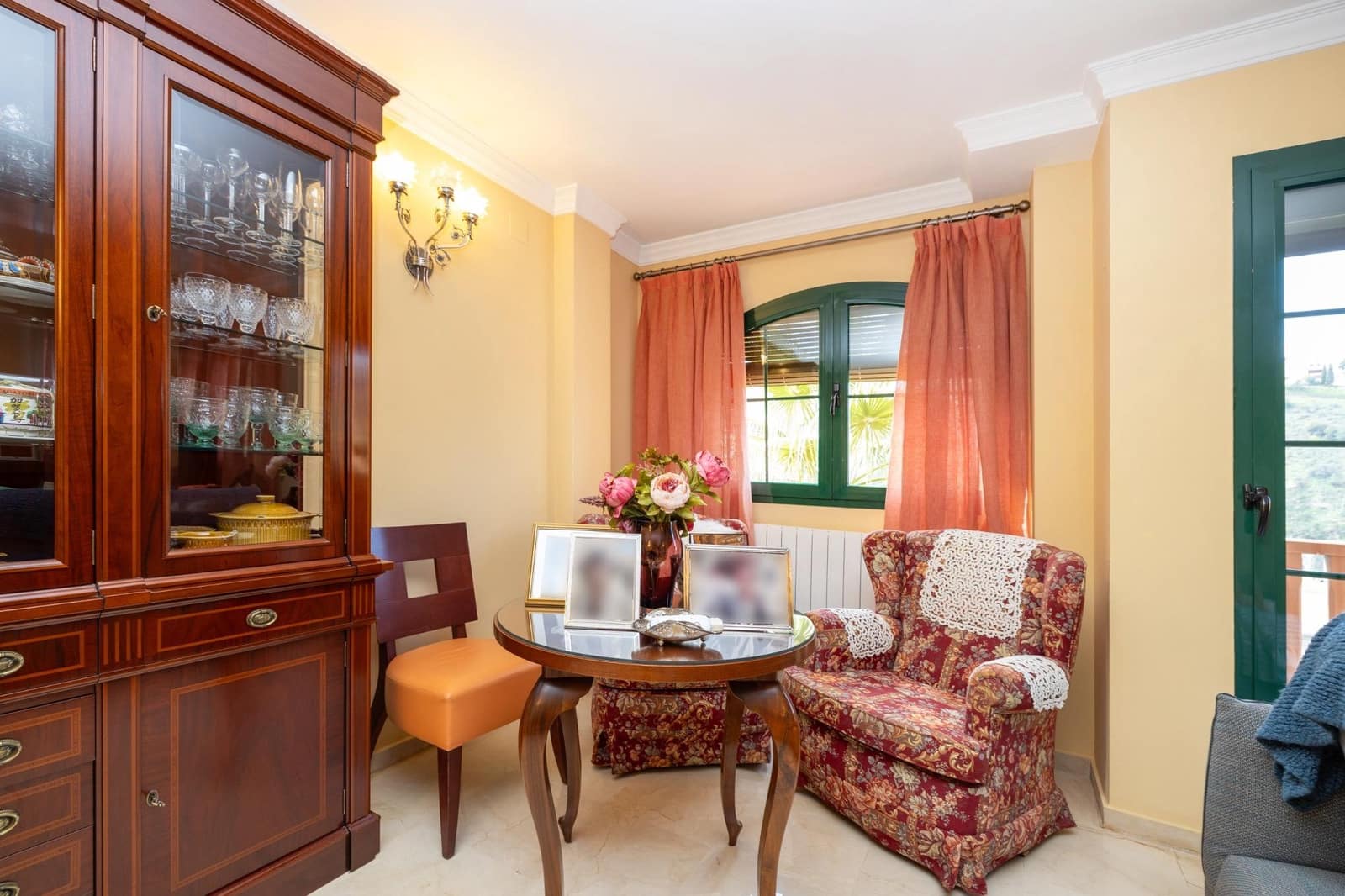 5 bedroom Terraced Villa for sale in Granada city with pool garage - € 540,000 (Ref: 9747874)