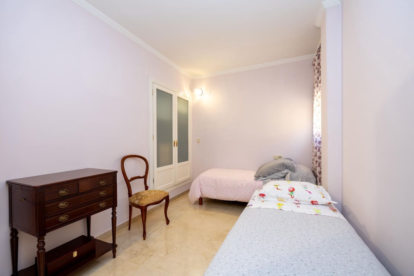 5 bedroom Terraced Villa for sale in Granada city with pool garage - € 540,000 (Ref: 9747874)