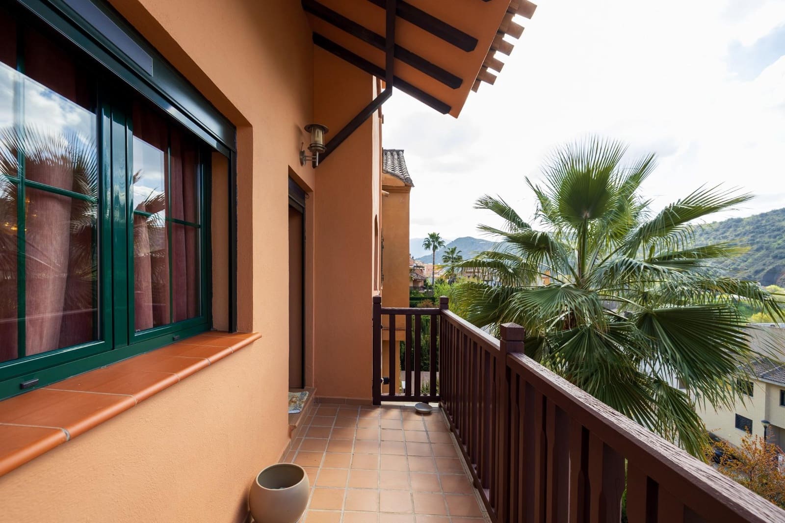 5 bedroom Terraced Villa for sale in Granada city with pool garage - € 540,000 (Ref: 9747874)