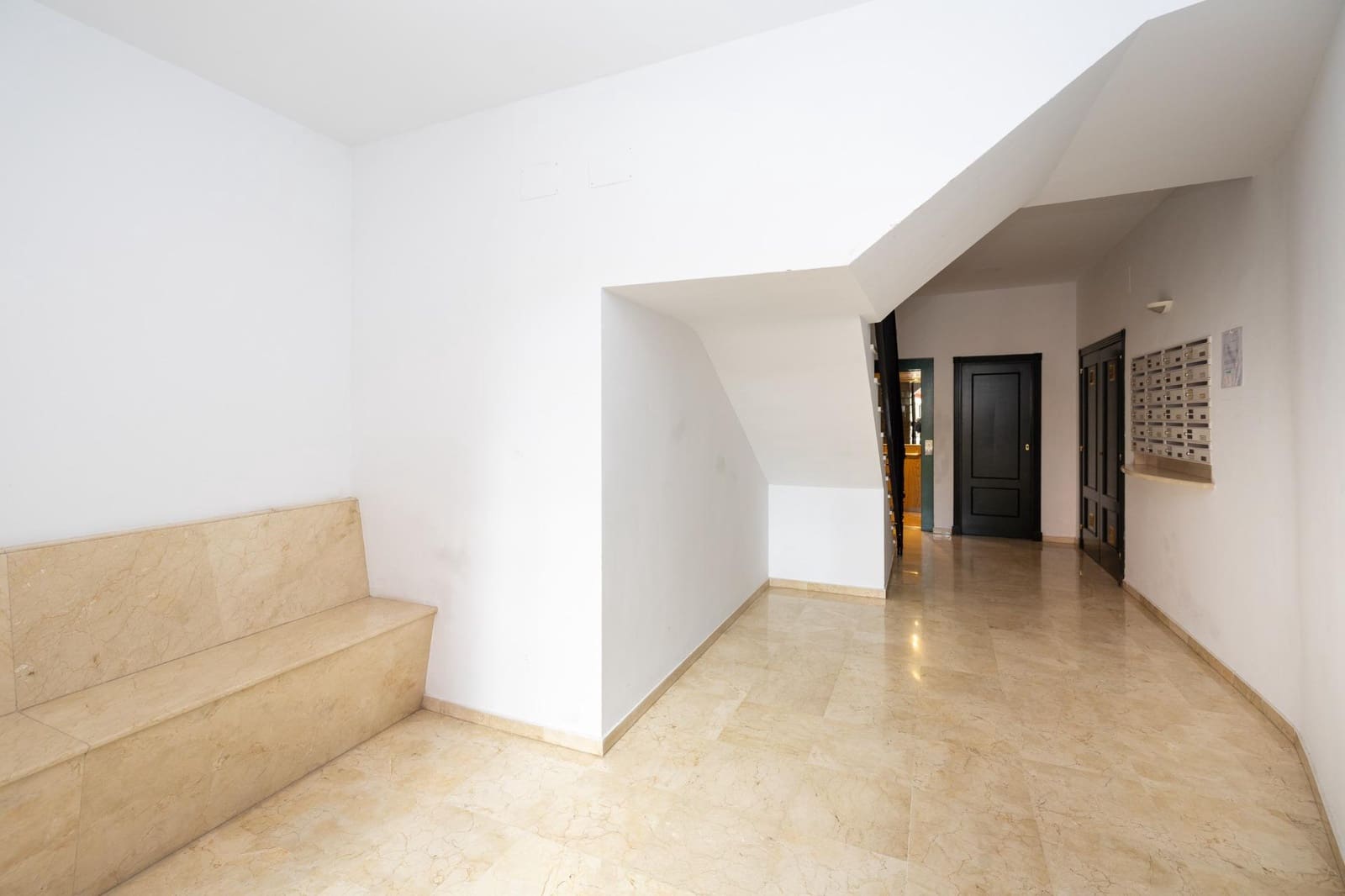 5 bedroom Terraced Villa for sale in Granada city with pool garage - € 540,000 (Ref: 9747874)
