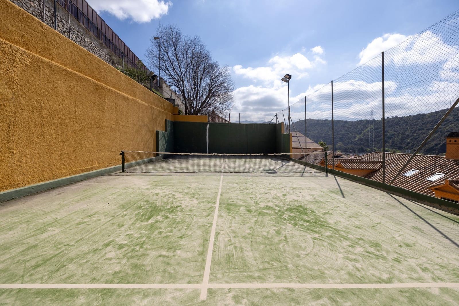 5 bedroom Terraced Villa for sale in Granada city with pool garage - € 540,000 (Ref: 9747874)