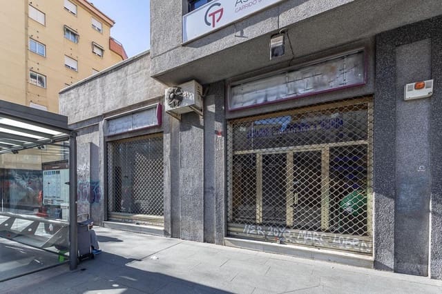 Erhverv til leje i Granada by - € 900 (Ref: 9751983)